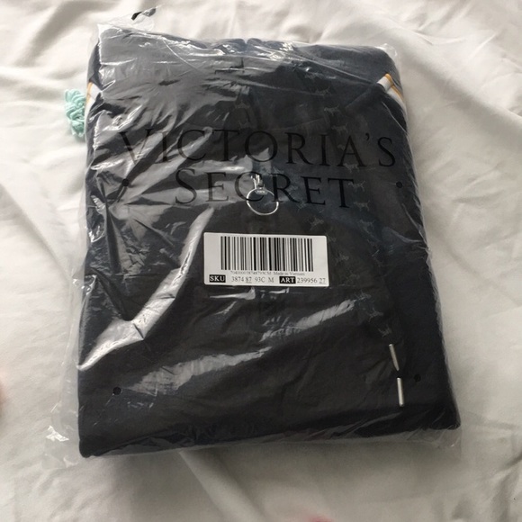 Pink Vs - Picture 4 of 7